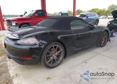 2024 Porsche 718 Boxster S z USA, uszkodzony, nr VIN WP0CB2A82RK223584